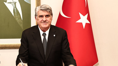 Serdal Adalı'dan seçim öncesi çağrı: Beşiktaş kazansın