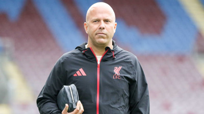 Galatasaray, Arne Slot'un aklından çıkmıyor: "VAR iptal etmeliydi"