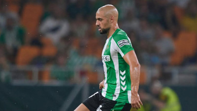 Real Betis Sofyan Amrabat'ı satın almak istiyor