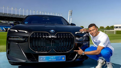 Real Madrid'in sponsoru BMW'den hediye i7 alan Mbappe, arabayı kullanamayacak. Çünkü ehliyeti yok