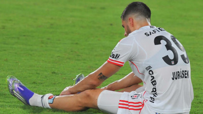 Daha oyuna girer girmez kendi kalesine gol attı ipler koptu