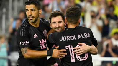 Messi'den 3 yıllık imza! 41 yaşına kadar sahada