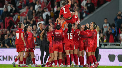 Cumhurbaşkanı Erdoğan, A Milli Kadın Futbol Takımı'nı tebrik etti