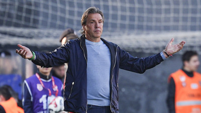 11 hafta 13 puan toplamıştı! Görevine son verildi