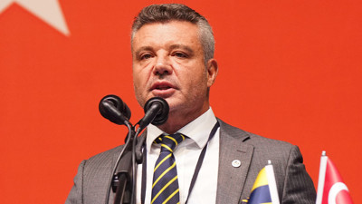 Sadettin Saran stadyumdan ayrıldı