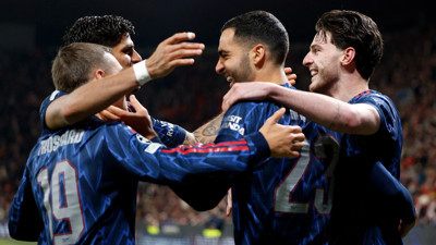 Arsenal yoluna doludizgin devam ediyor