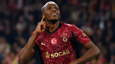 Ajax'a hat-trick yapan Victor Osimhen, Galatasaray tarihine geçti!