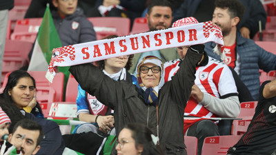 "Fanatik nineler", taraftarı oldukları Samsunspor'un maçlarını kaçırmıyor