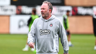 Anjiyo operasyonu geçiren Sergen Yalçın antrenmana katıldı