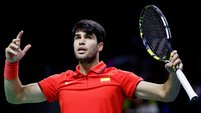 Carlos Alcaraz, sakatlık nedeniyle Davis Kupası finallerinde yarışamayacağını açıkladı