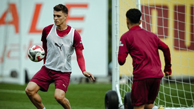 Galatasaray, Fenerbahçe maçının hazırlıklarına ara vermeden başladı