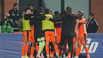 Başakşehir 3 attı, 3 aldı