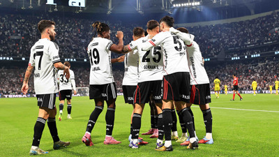 Nihat Kahveci: Beşiktaş'ta hep yeni sorunlar çıkıyor