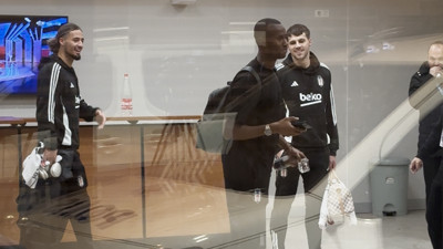 Taylan Bulut ve Jurasek, Djalo'ya takıldı