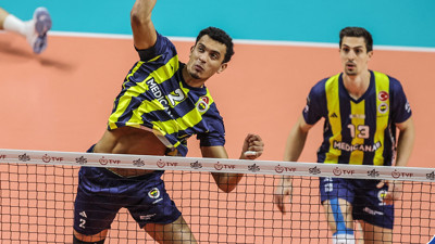 Fenerbahçe, deplasmanda Halkbank'a yenildi