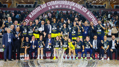 Fenerbahçe Opet, Basketbol Kadınlar Cumhurbaşkanlığı Kupası'nı aldı