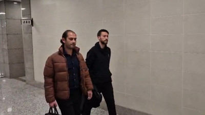 Adli kontrol şartıyla serbest bırakılan Zorbay Küçük, adliye çıkışı görüntülendi