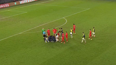 İsmail Yüksek korkuttu! Maça devam edemedi