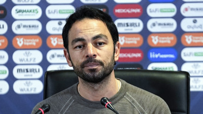 "Ben futbolcu olsam ilk zemine bakarım"