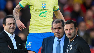 Galatasaray Abdülkerim Bardakcı ve Davinson Sanchez'i bir türlü rahatlatamadı