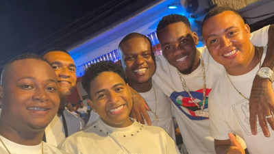 Jhon Duran ülkesinde Noel'i kutluyor