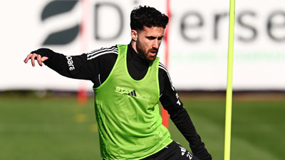 Nihat Kahveci: Rafa Silva konusu artık kapanmalı ve Rafa da yoluna gitmeli