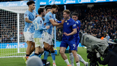 Manchester City 90+4'te yıkıldı