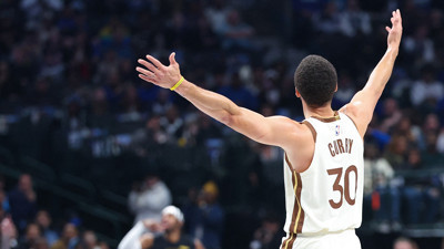 Stephen Curry, NBA'de en fazla sayı atan ilk 20'de