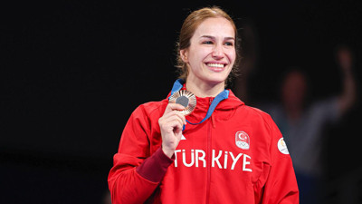 Buse Tosun Çavuşoğlu: "Kadın güreşi olimpiyatlarda tarih yazabilir"