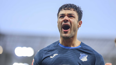 Milli futbolcu Ozan Kabak, Alman vatandaşlığına başvuru yaptı!