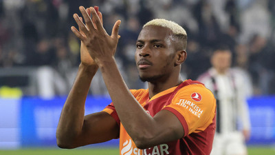 Galatasaray'ın oyuncusu Victor Osimhen, Şampiyonlar Ligi'ndeki performansıyla parlıyor