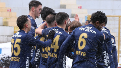 Erzurumspor FK adım adım Süper Lig'e! Tarihi fark: 9 gol sesi çıktı