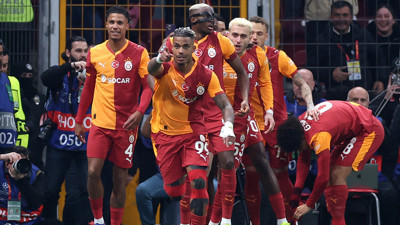 Nihat Kahveci: Galatasaray taraftarı Şampiyonlar Ligi'nin hakkını verdi