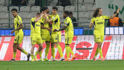 Fenerbahçe'de 3 futbolcu seçilecek başkana göre ayrılacak!