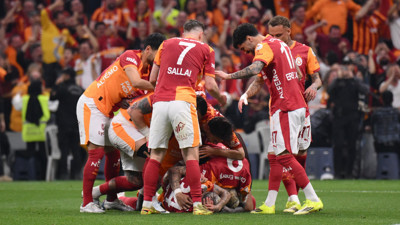 Galatasaray 10+4'ü gördü Sacha Boey'i Bayern Münih'e geri gönderdi