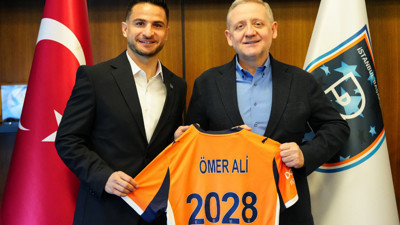 Ömer Ali Şahiner 2027-28 sezonuna kadar Başakşehir'de