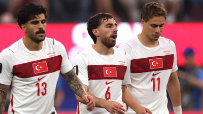 Nihat Kahveci: Böyle veda mı olur? Vallahi acıyor!
