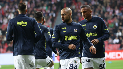 Fenerbahçe 'Git' diyor, o ise tekliflere oralı bile olmuyor!