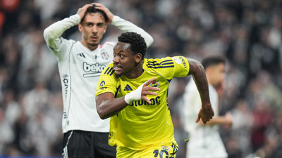 Al Nassr'da sorun yok Jhon Duran'da sorun yok! Galatasaraylıların aklında o soru: "Peki yıldız futbolcu neden imza atmıyor?
