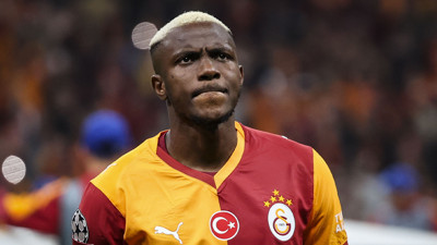 Osimhen'den transfer hediyesi! Avrupa peşine takılmıştı