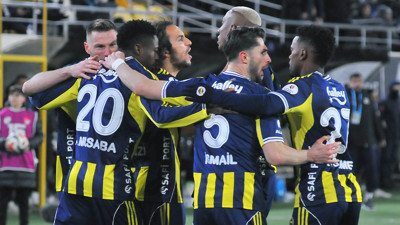 Devre arasında Fenerbahçe'ye gelmişti! 10 milyon euroluk teklif aldı