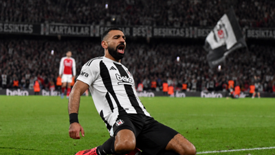 Menajeri yola geldi! Muhammed Salah artık Beşiktaş'ta