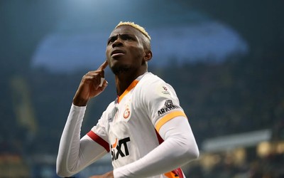 Victor Osimhen'e ağır sözler! "Cehalet senin hayatında hüküm sürecek"