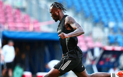 Demba Ba'dan Abraham sözleri: Borcunu ödemek istiyorsan sadece gol at