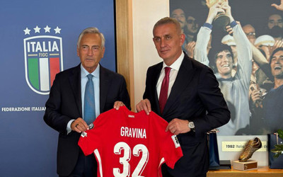 İtalya'ya giden Hacıosmanoğlu'ndan Gravina'ya ziyaret