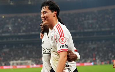 Hyeon-gyu Oh, Onuachu ve Victor Osimhen'e kafa tutuyor