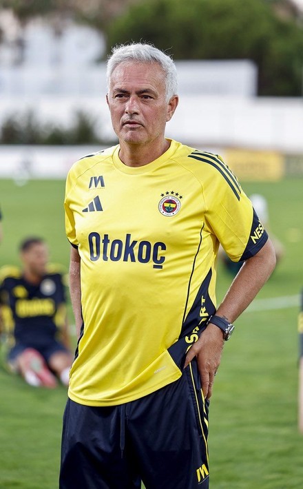 Mourinho kampın ilk fırçasını yıldız futbolcuya attı: 10 kilo vermeden gelirsen seni kadro dışı bırakırım - Resim: 11