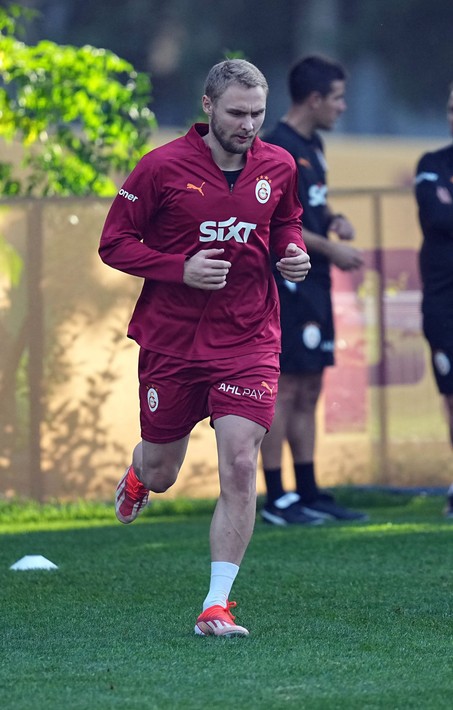 Okan Buruk'u 2 yıl şampiyon yaptı istenmeyen adam ilan edildi: Seni tesislere bile almayacağım - Resim: 6