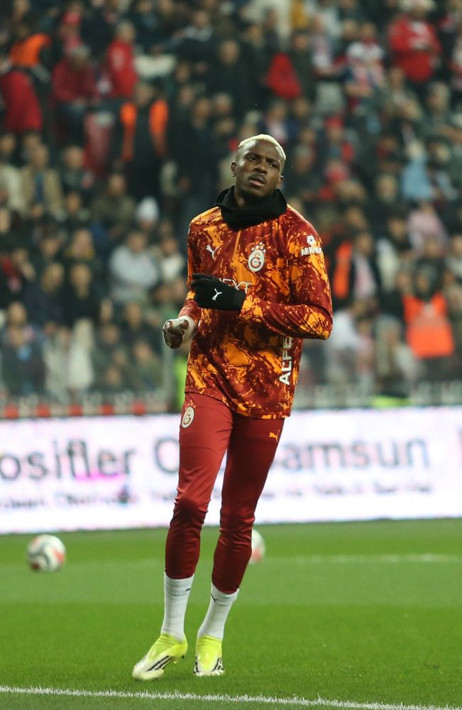 Galatasaray'ın Victor Osimhen için istediği bonservis bedeli belli oldu! Kimse yanına yaklaşamıyor - Resim: 3
