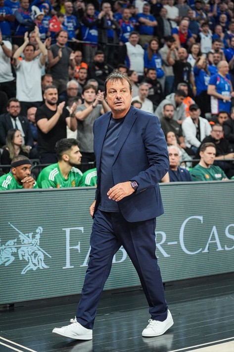 Anadolu Efes taraftarı 'Mola alsana' dedi Ergin Ataman küplere bindi! "Benim sayemde başarılısınız" - Resim: 7